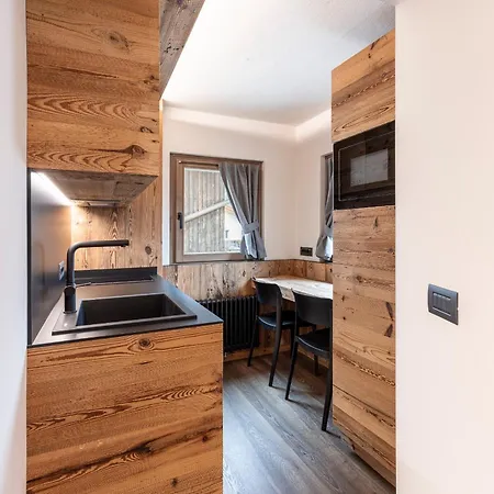 Salvans Wellness شقة أورونزو دي كادوري