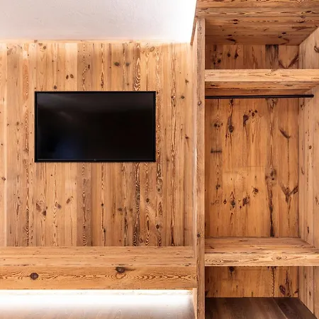 شقة Salvans Wellness أورونزو دي كادوري